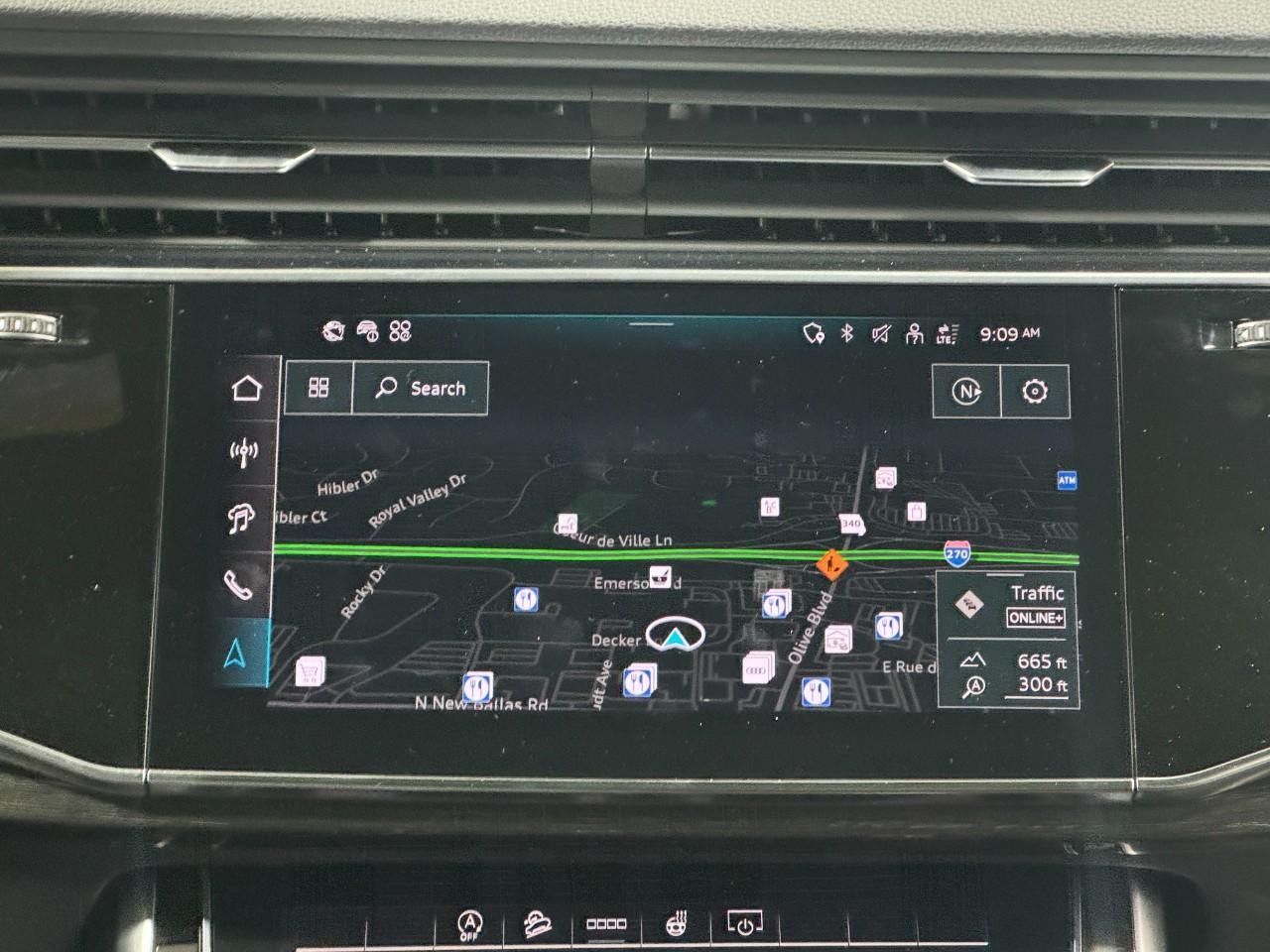 Audi Q8 Vehicle Full-screen Gallery Image 15