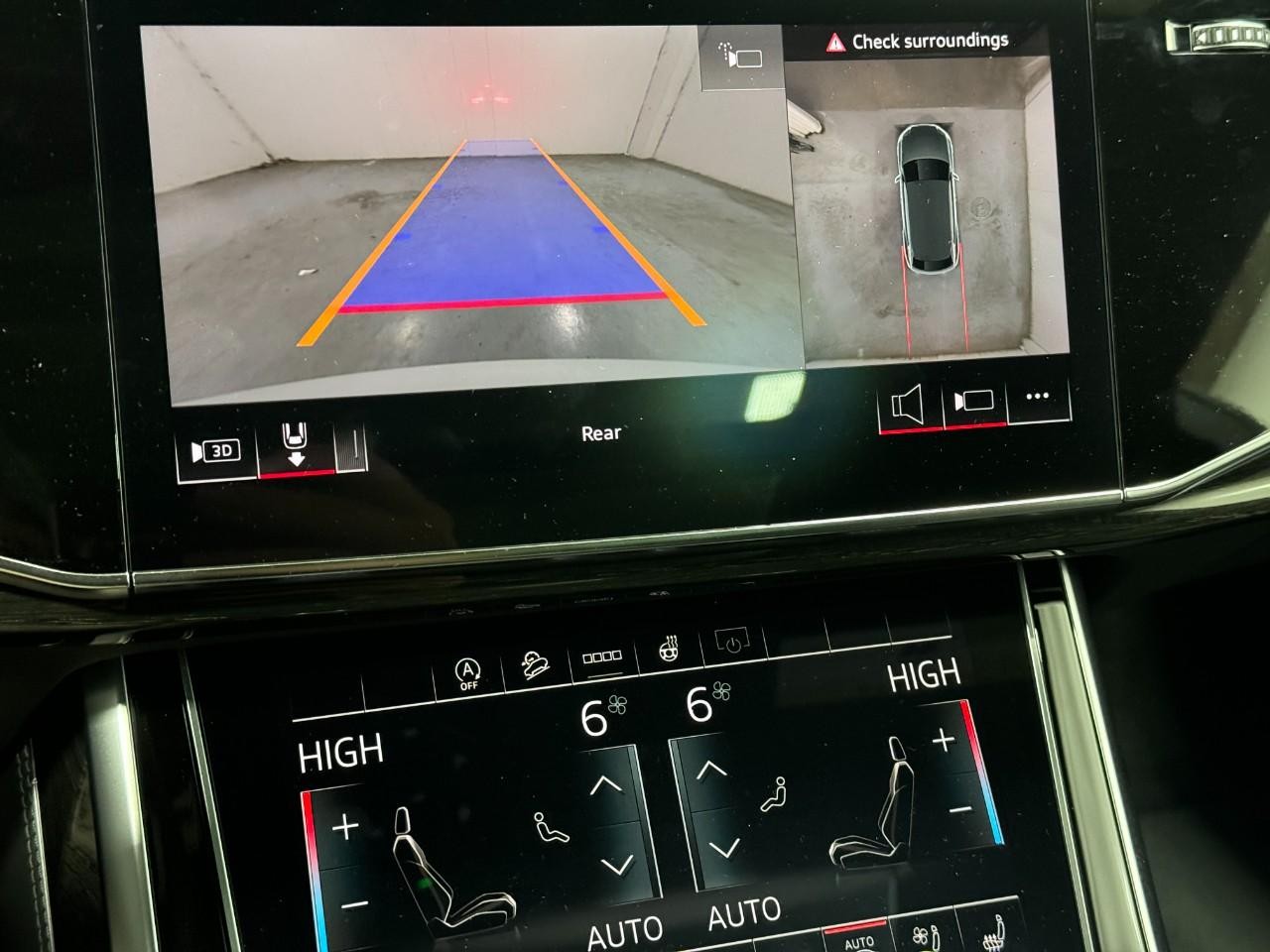 Audi Q8 Vehicle Full-screen Gallery Image 36