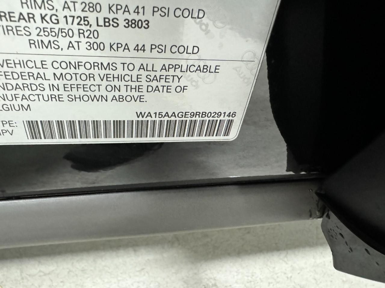 Audi Q8 e-tron Vehicle Full-screen Gallery Image 37