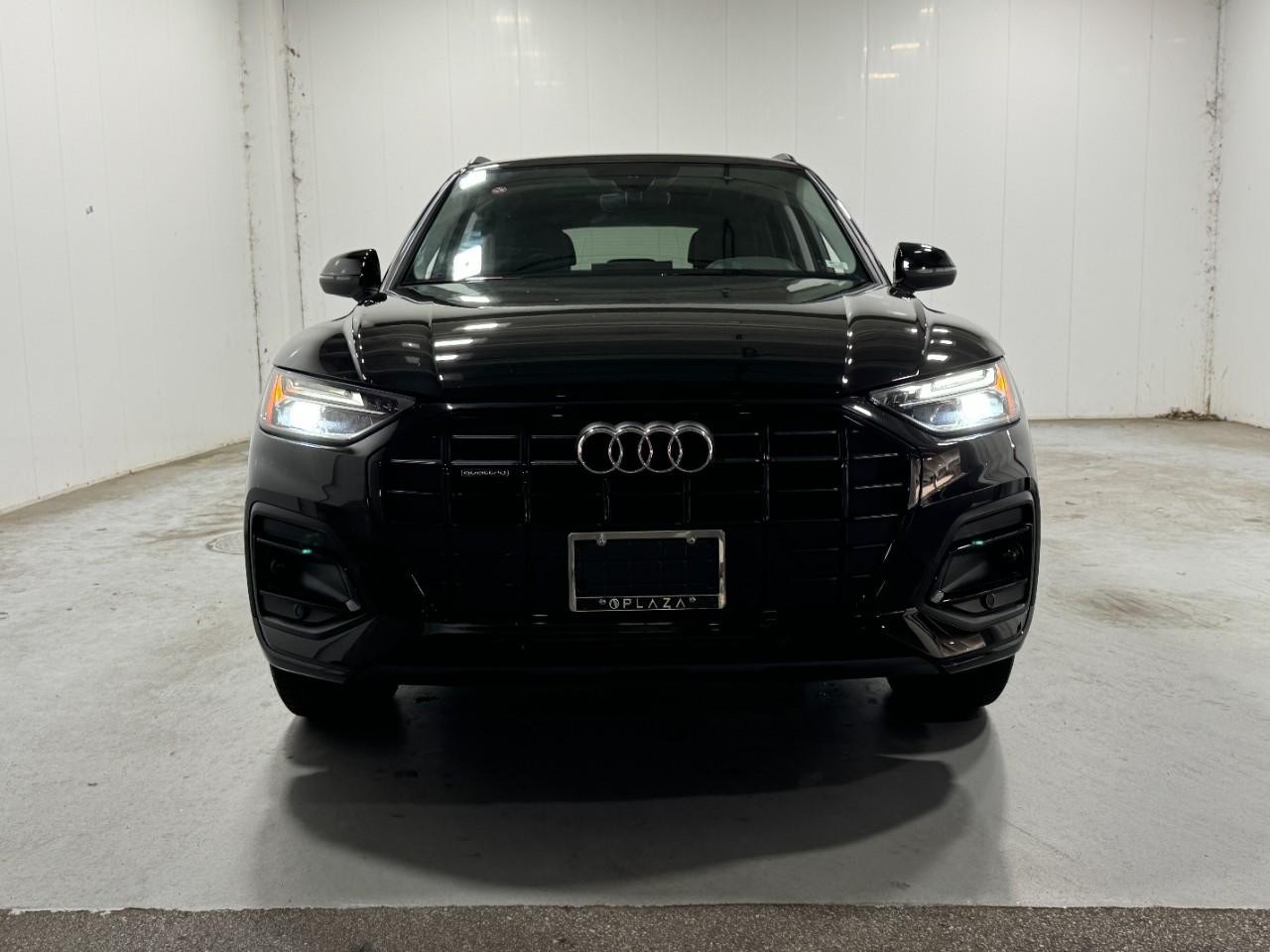 Audi Q5 Vehicle Full-screen Gallery Image 7