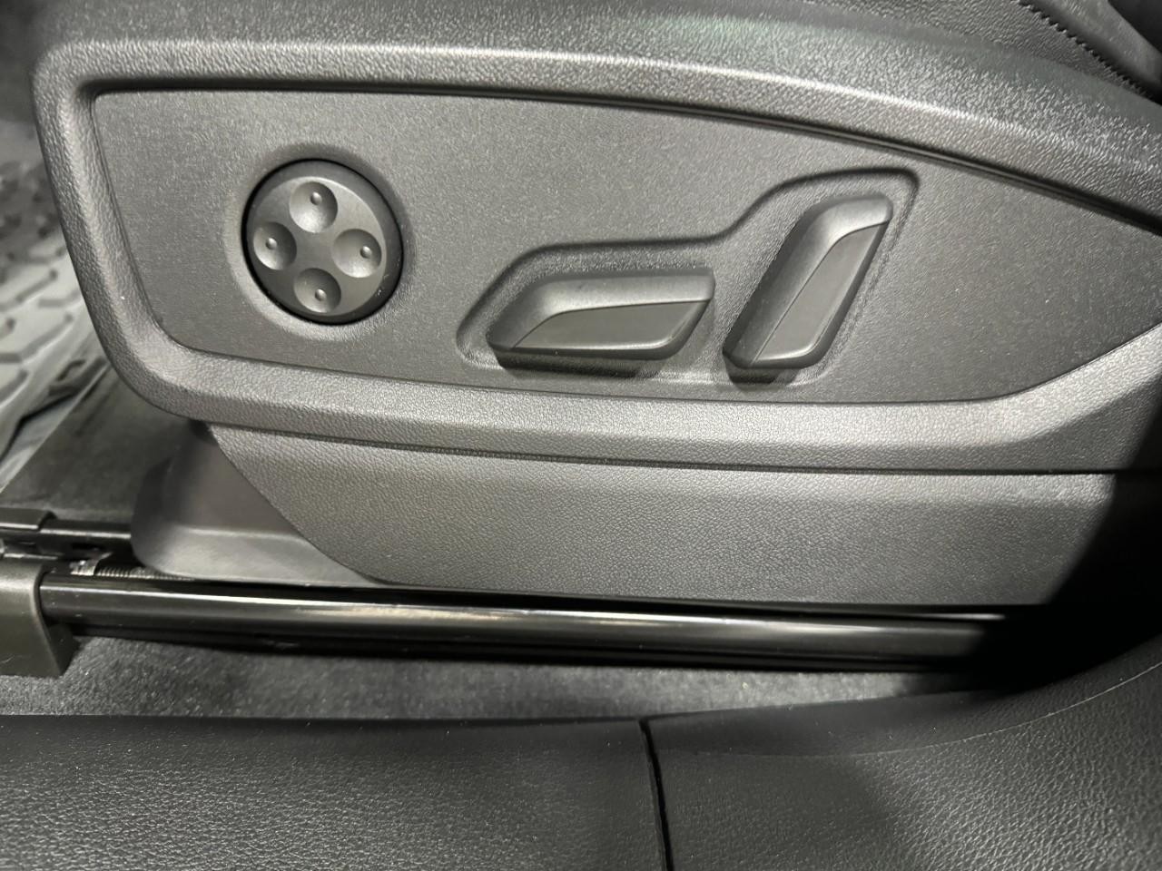 Audi Q5 Vehicle Full-screen Gallery Image 29