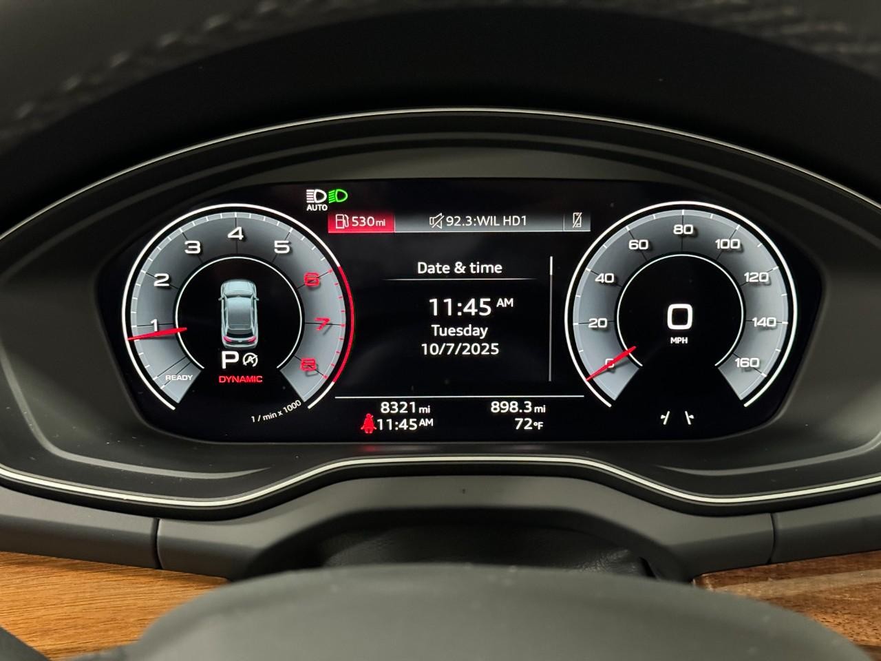 Audi Q5 Vehicle Full-screen Gallery Image 34