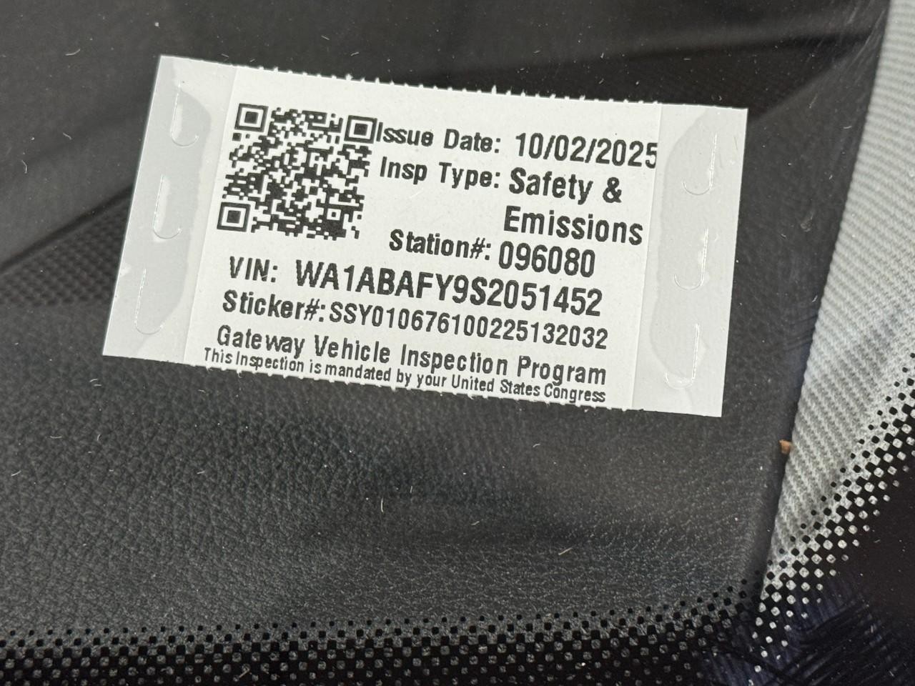 Audi Q5 Vehicle Full-screen Gallery Image 36