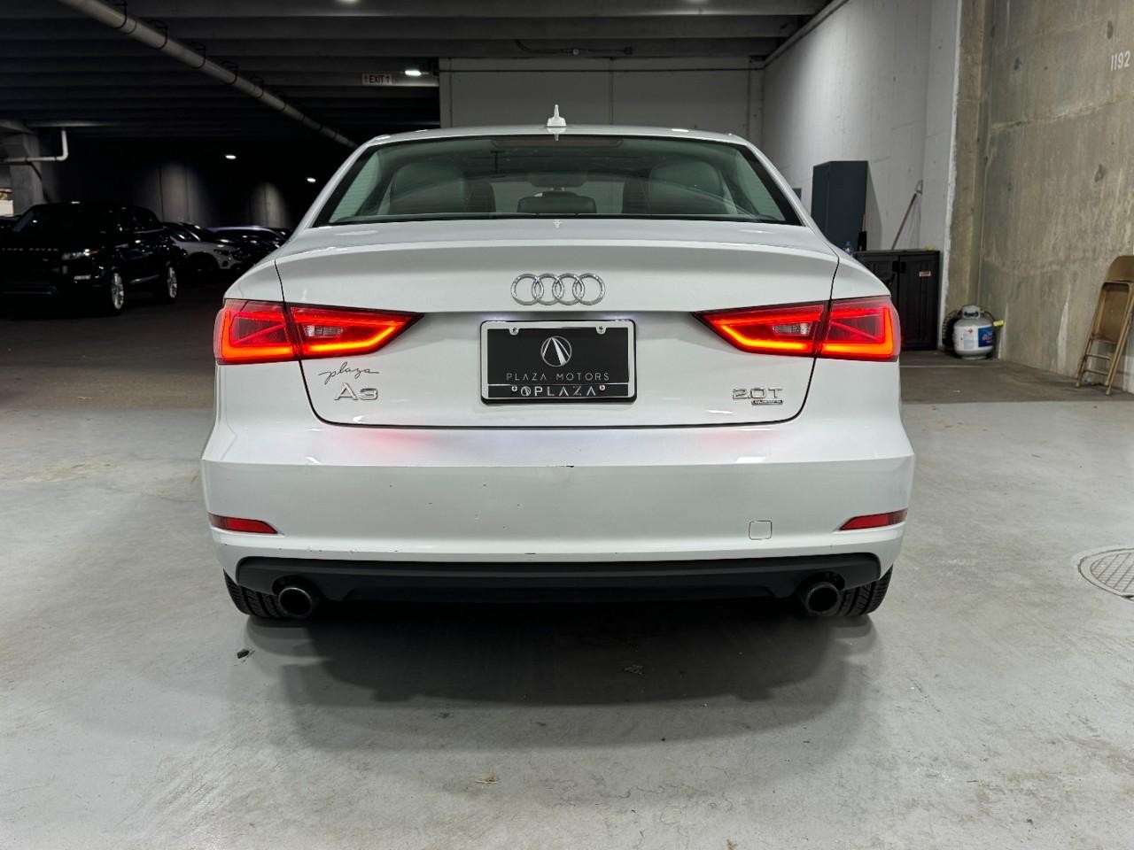 Audi A3/S3 Vehicle Full-screen Gallery Image 09