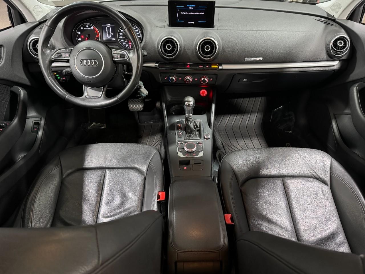 Audi A3/S3 Vehicle Full-screen Gallery Image 12