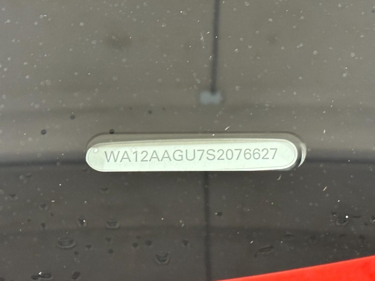 Audi Q5 Vehicle Full-screen Gallery Image 34