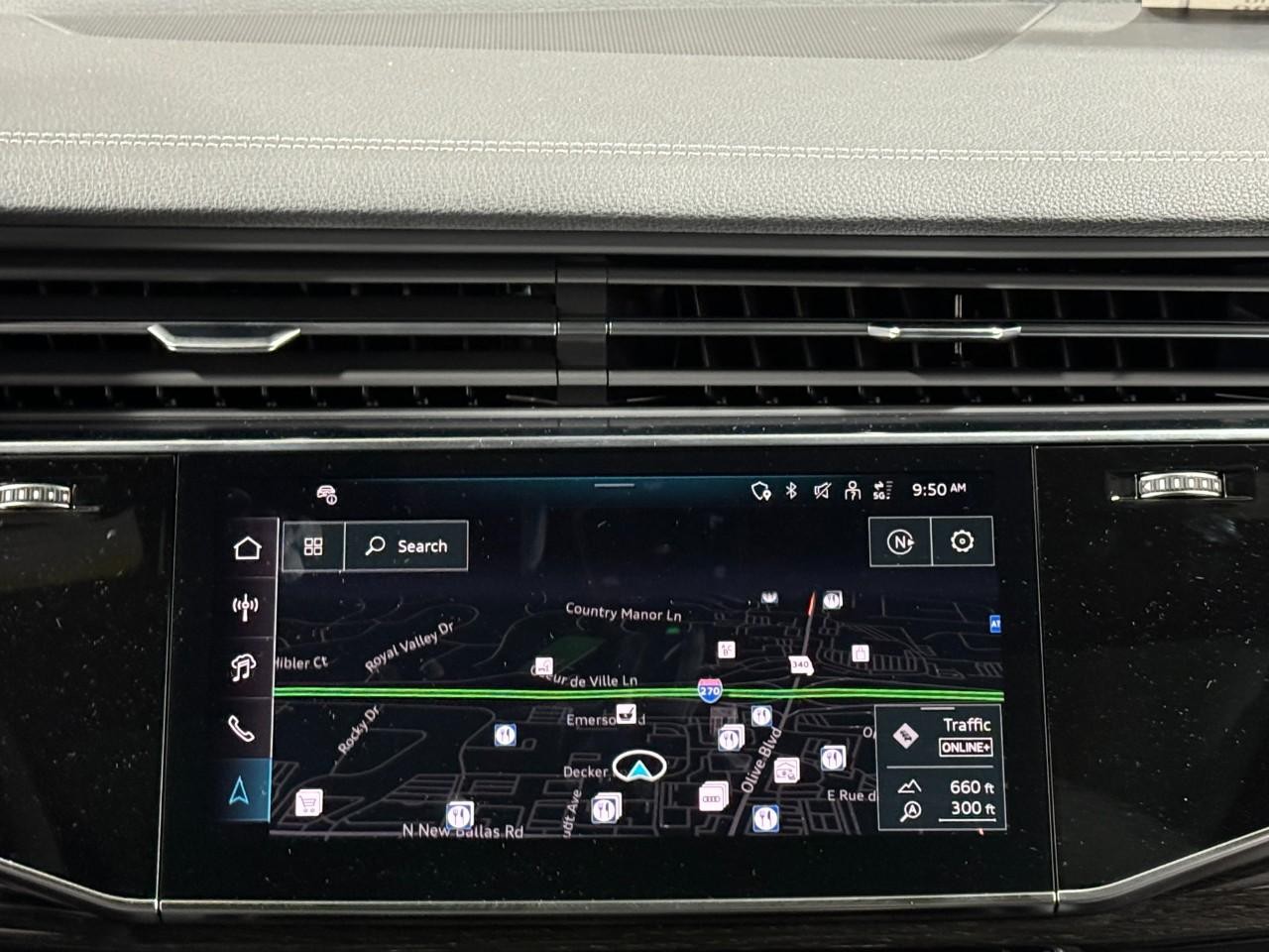 Audi Q8 Vehicle Full-screen Gallery Image 15