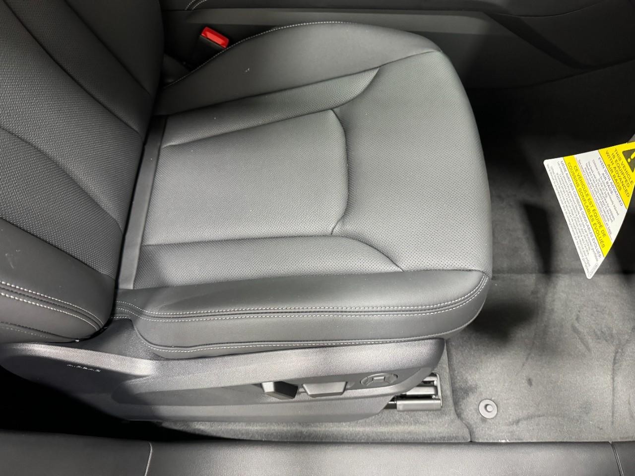 Audi Q8 Vehicle Full-screen Gallery Image 20