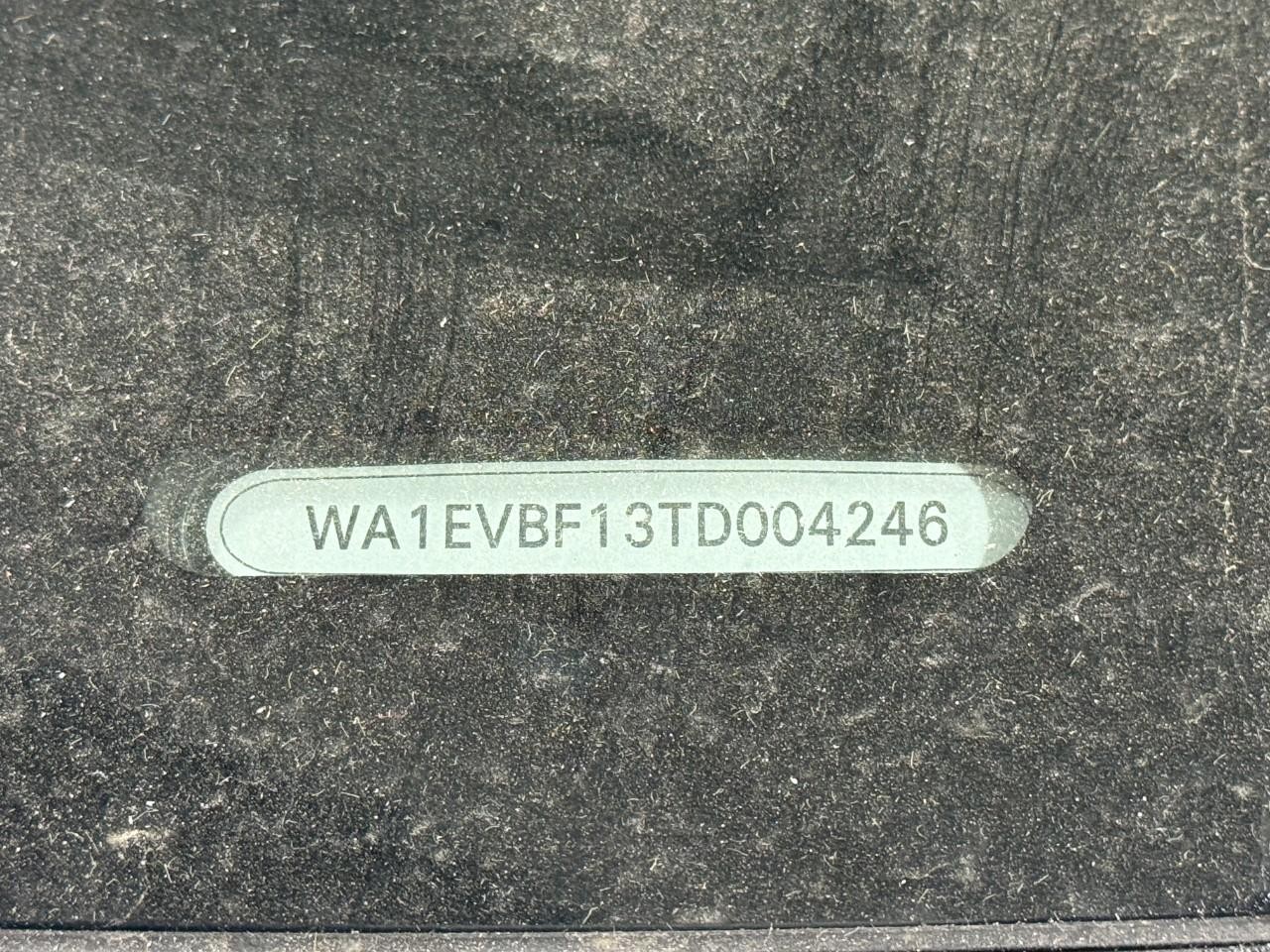 Audi Q8 Vehicle Full-screen Gallery Image 37