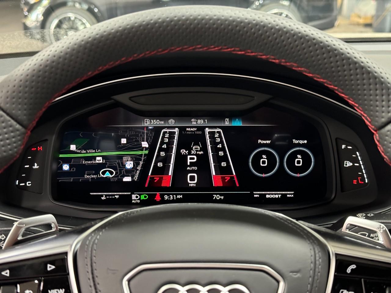Audi RS 6 Avant Vehicle Full-screen Gallery Image 36