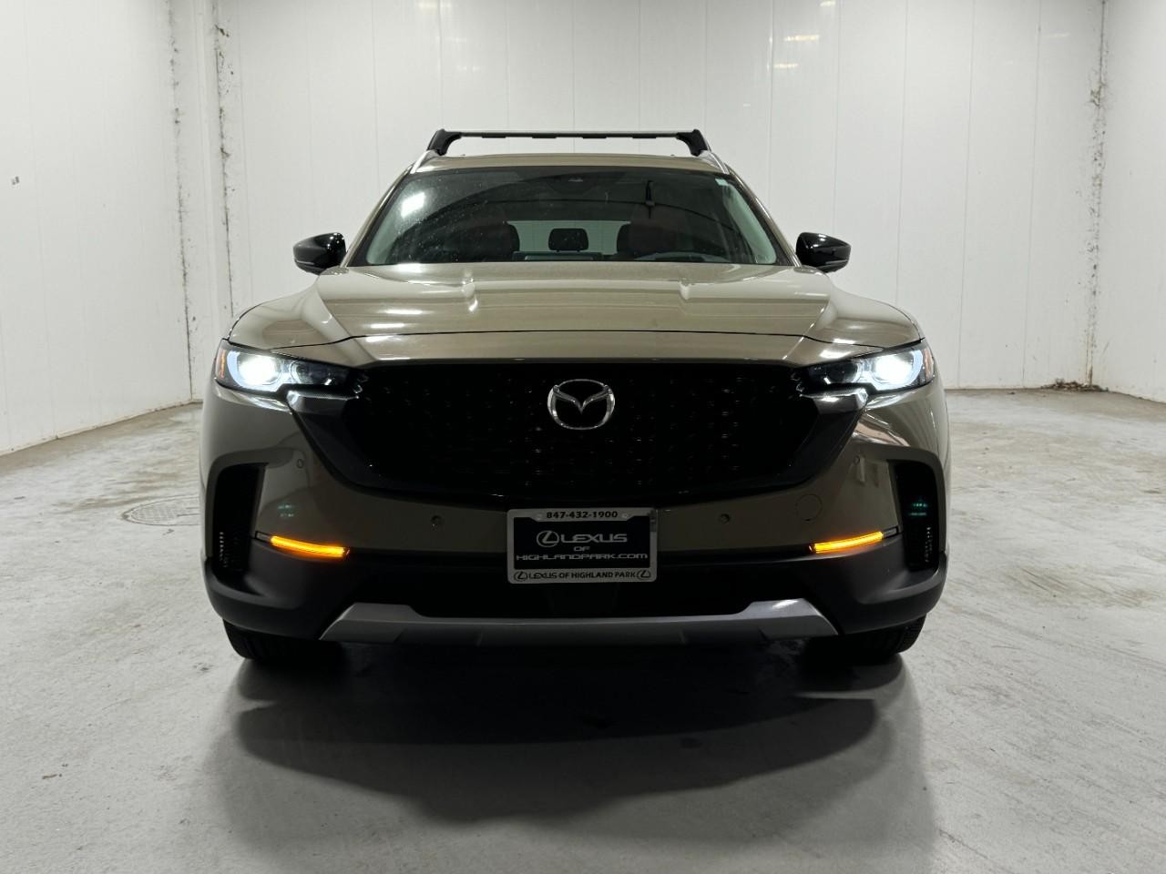 Mazda CX-50 Vehicle Full-screen Gallery Image 7