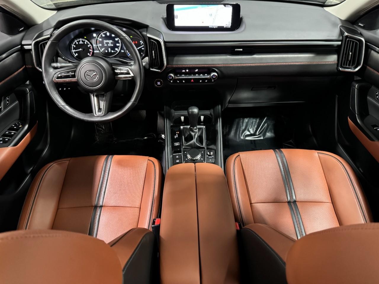 Mazda CX-50 Vehicle Full-screen Gallery Image 13