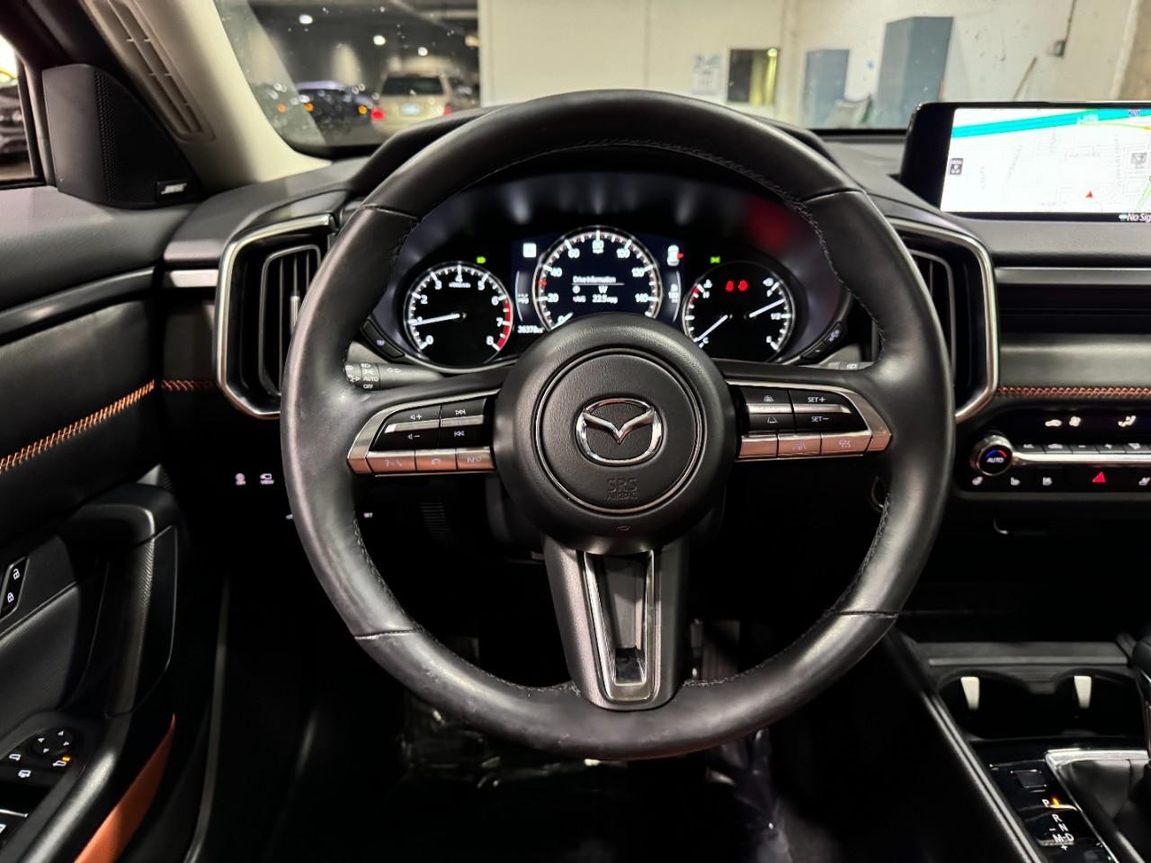 Mazda CX-50 Vehicle Full-screen Gallery Image 14