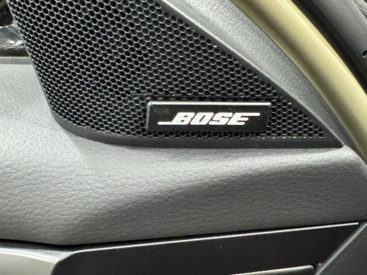 Mazda CX-50 Vehicle Full-screen Gallery Image 24