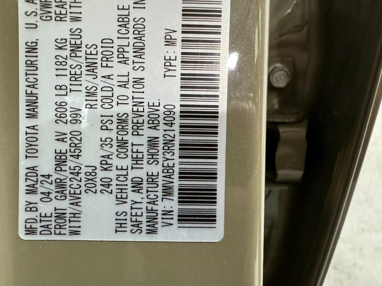 Mazda CX-50 Vehicle Full-screen Gallery Image 35