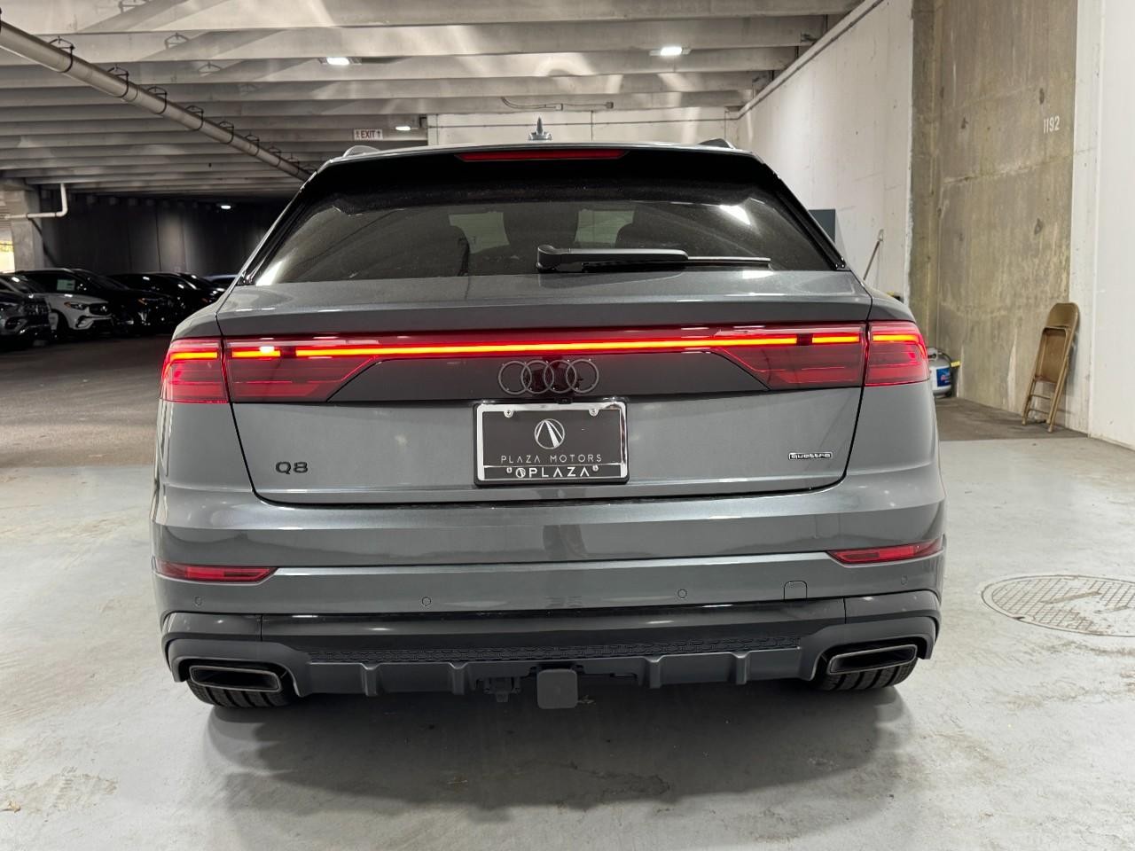 Audi Q8 Vehicle Full-screen Gallery Image 9