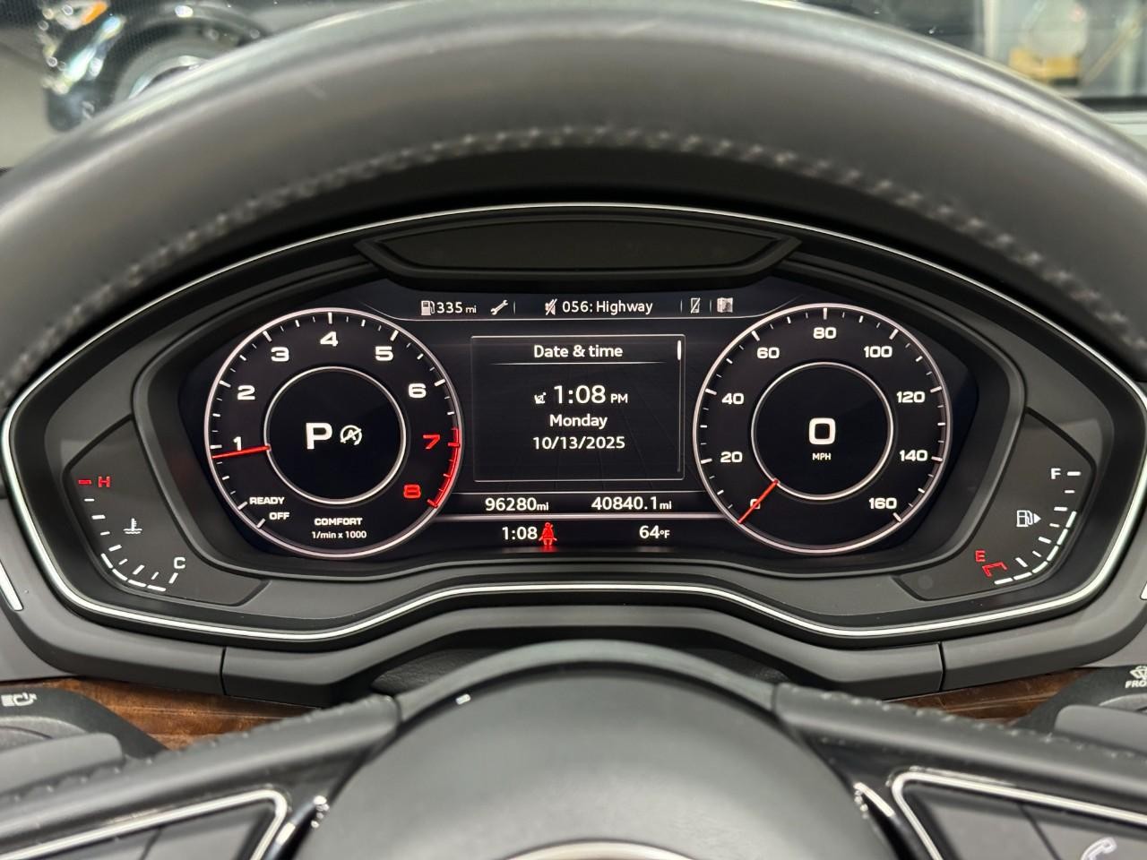 Audi A5 Cabriolet Vehicle Full-screen Gallery Image 34