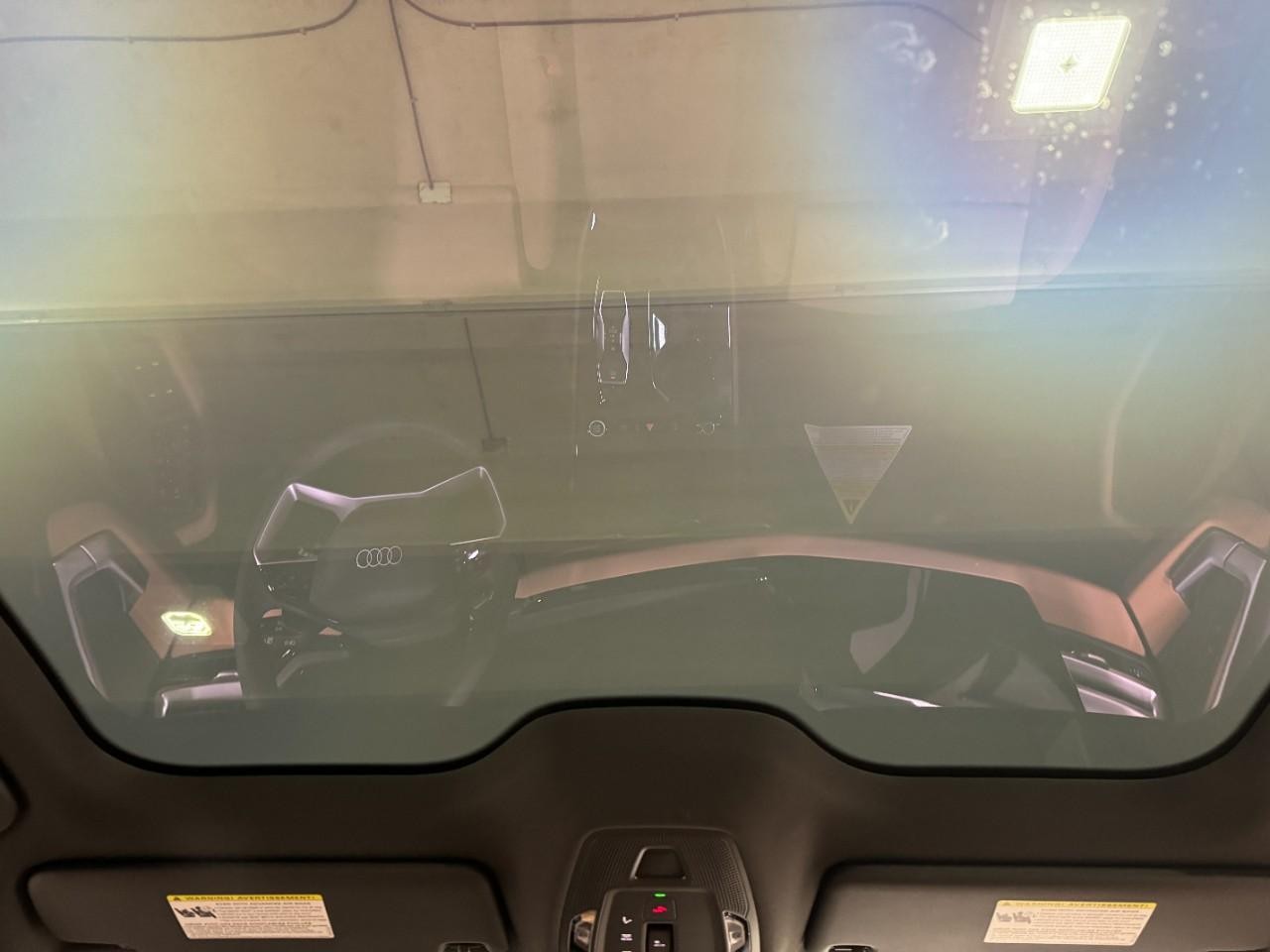 Audi A5 Vehicle Full-screen Gallery Image 12