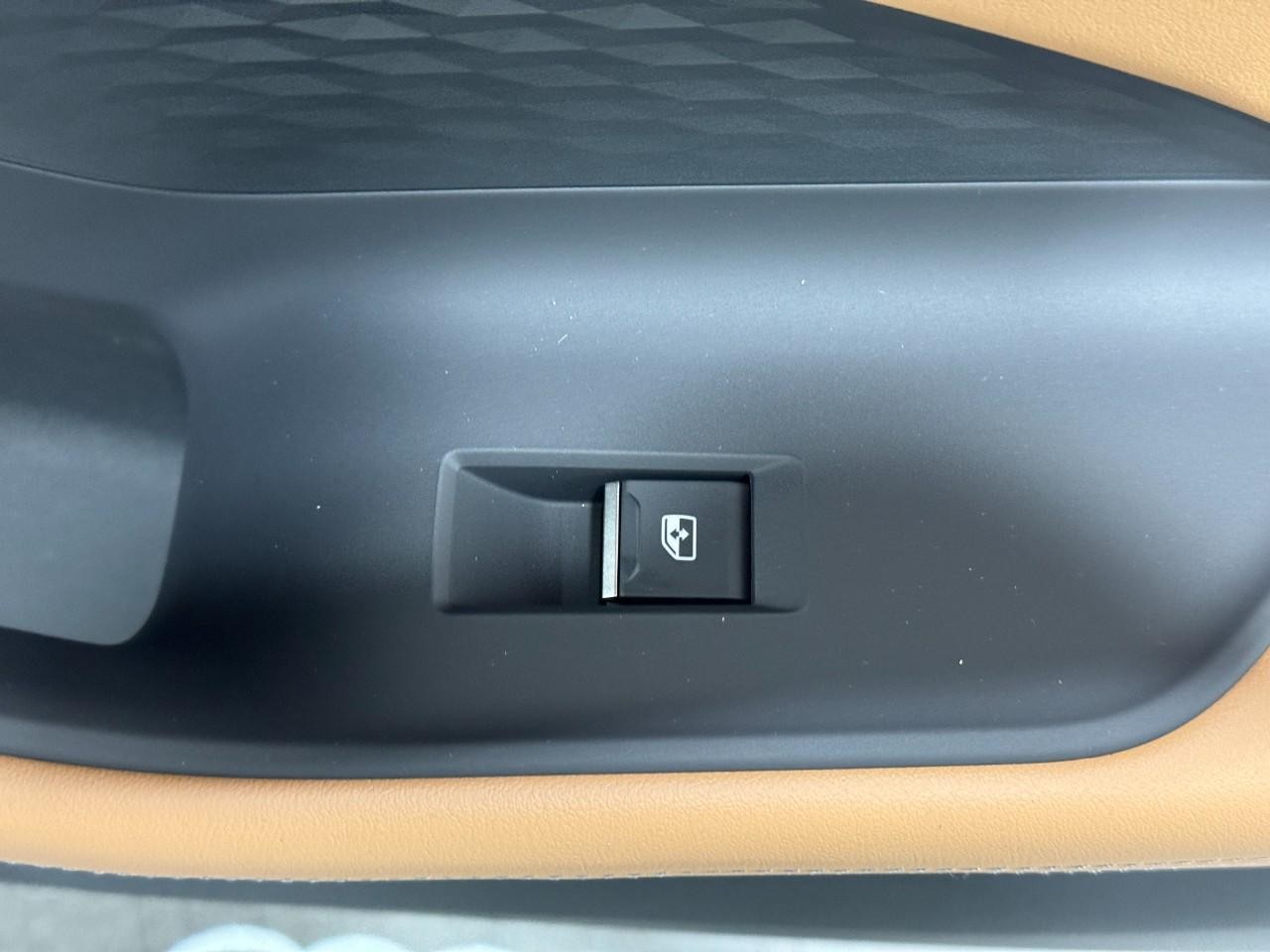 Audi A5 Vehicle Full-screen Gallery Image 22