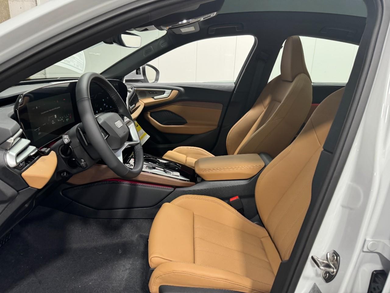 Audi A5 Vehicle Full-screen Gallery Image 26