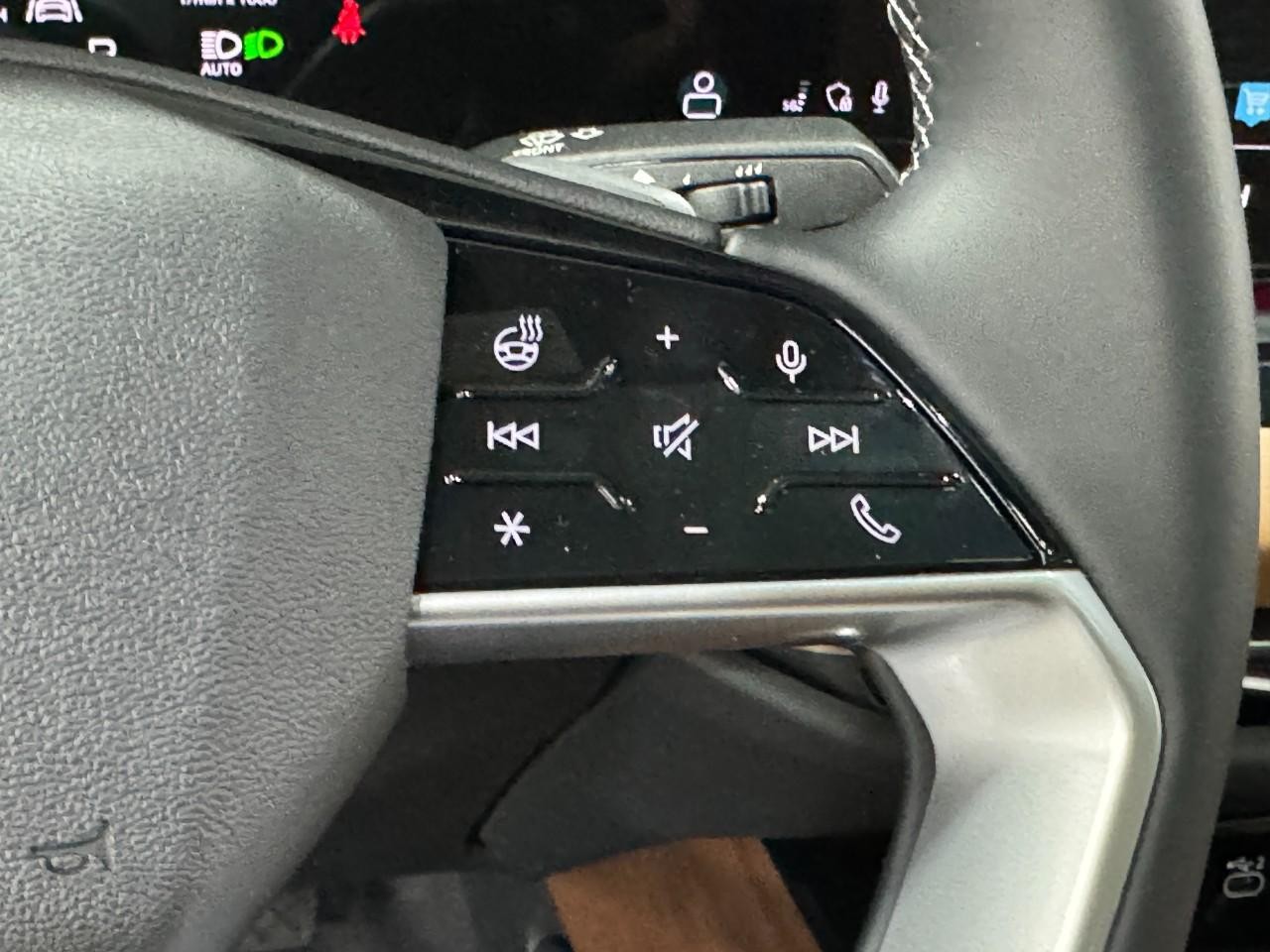 Audi A5 Vehicle Full-screen Gallery Image 31