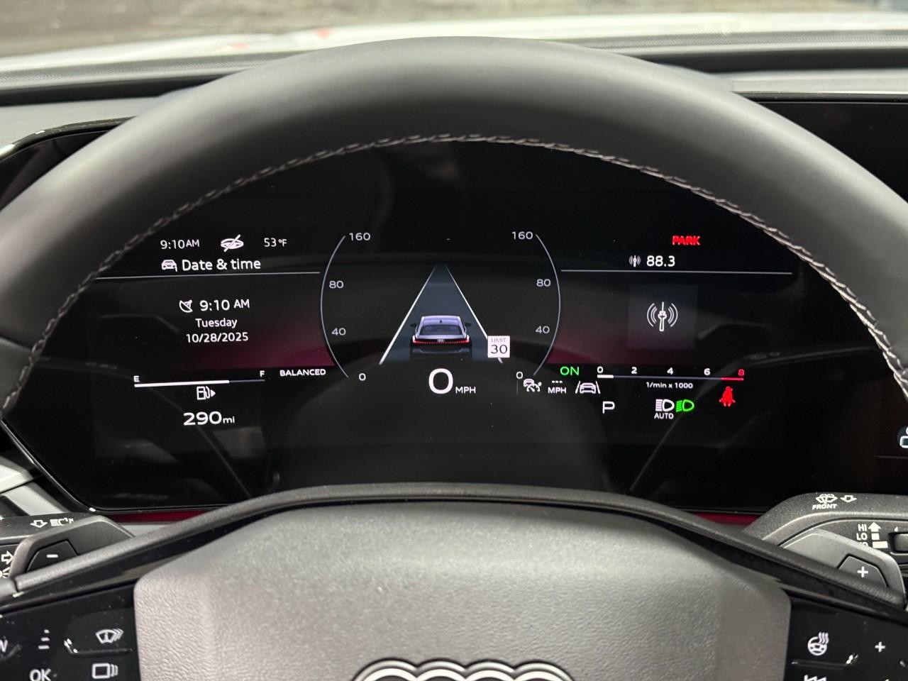 Audi A5 Vehicle Full-screen Gallery Image 32