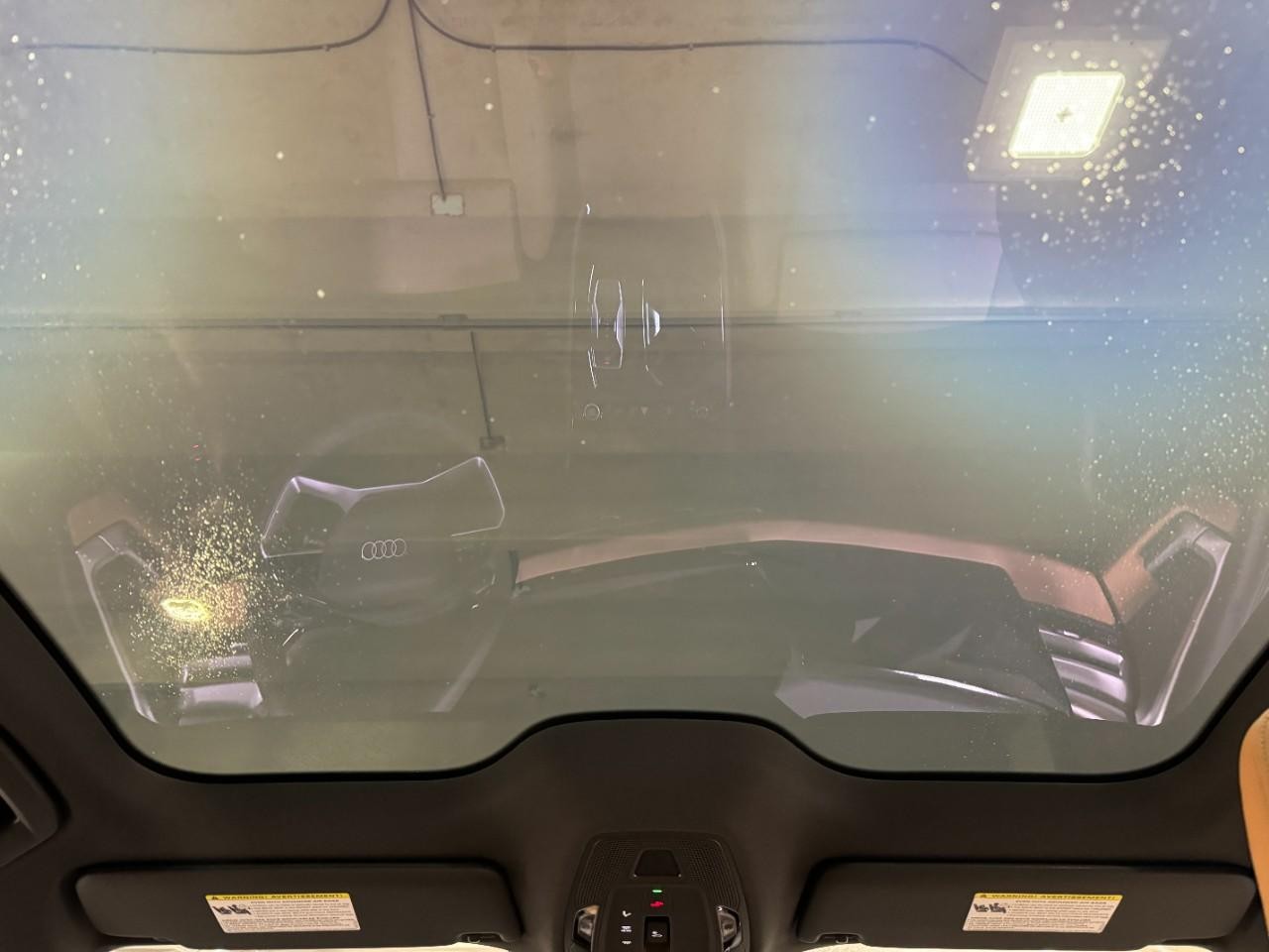 Audi A5 Vehicle Full-screen Gallery Image 12