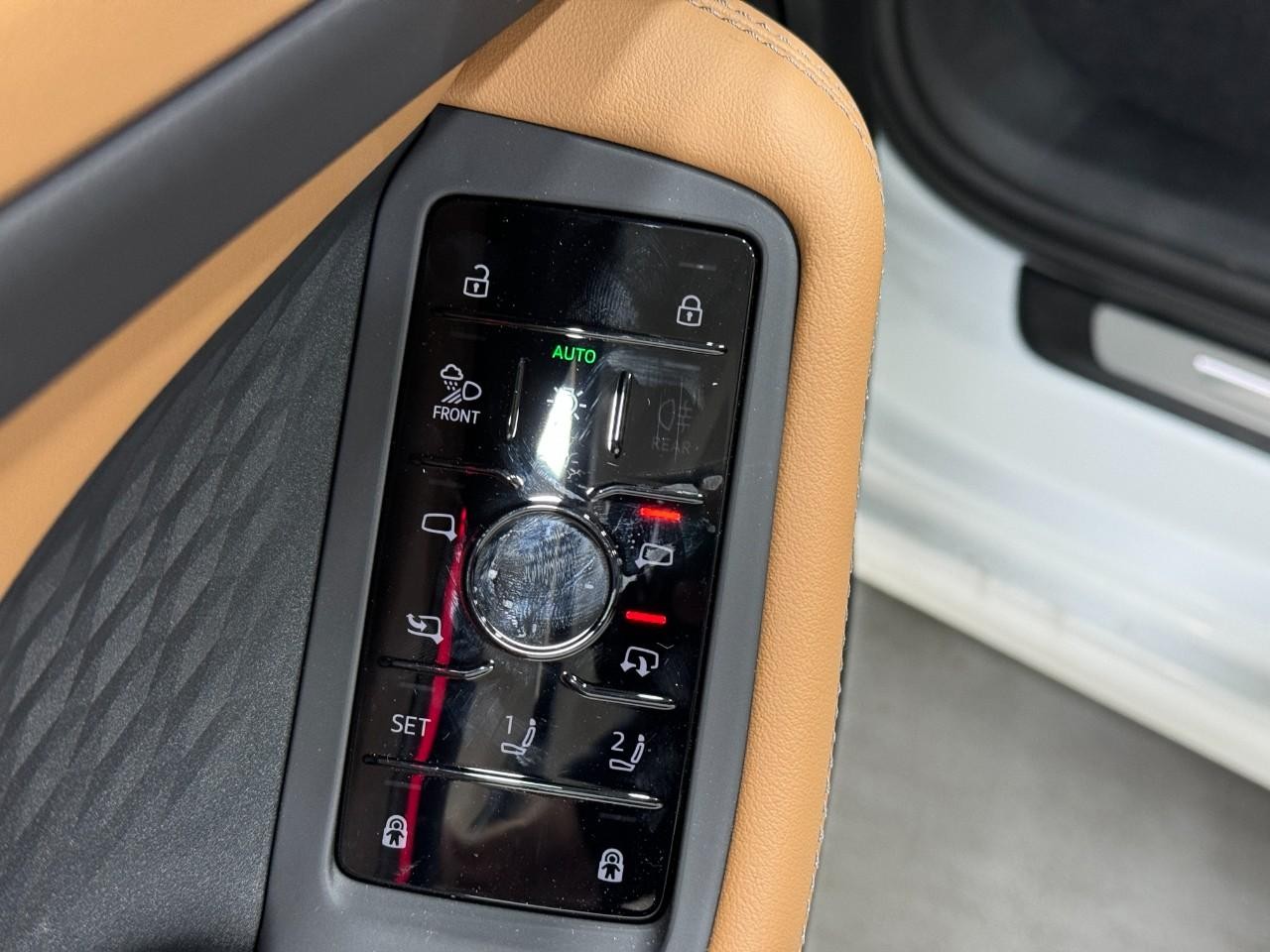 Audi A5 Vehicle Full-screen Gallery Image 25