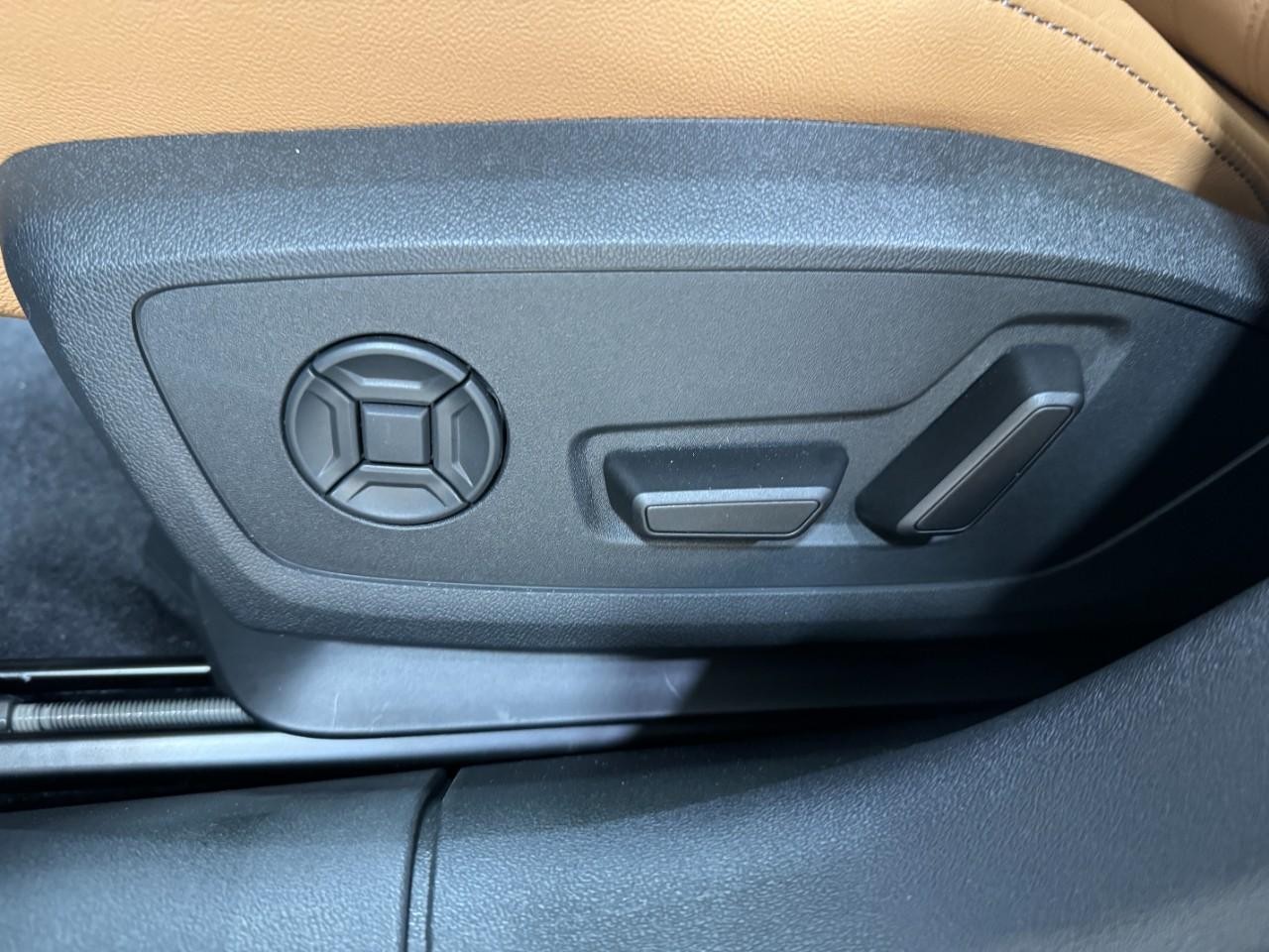 Audi A5 Vehicle Full-screen Gallery Image 29