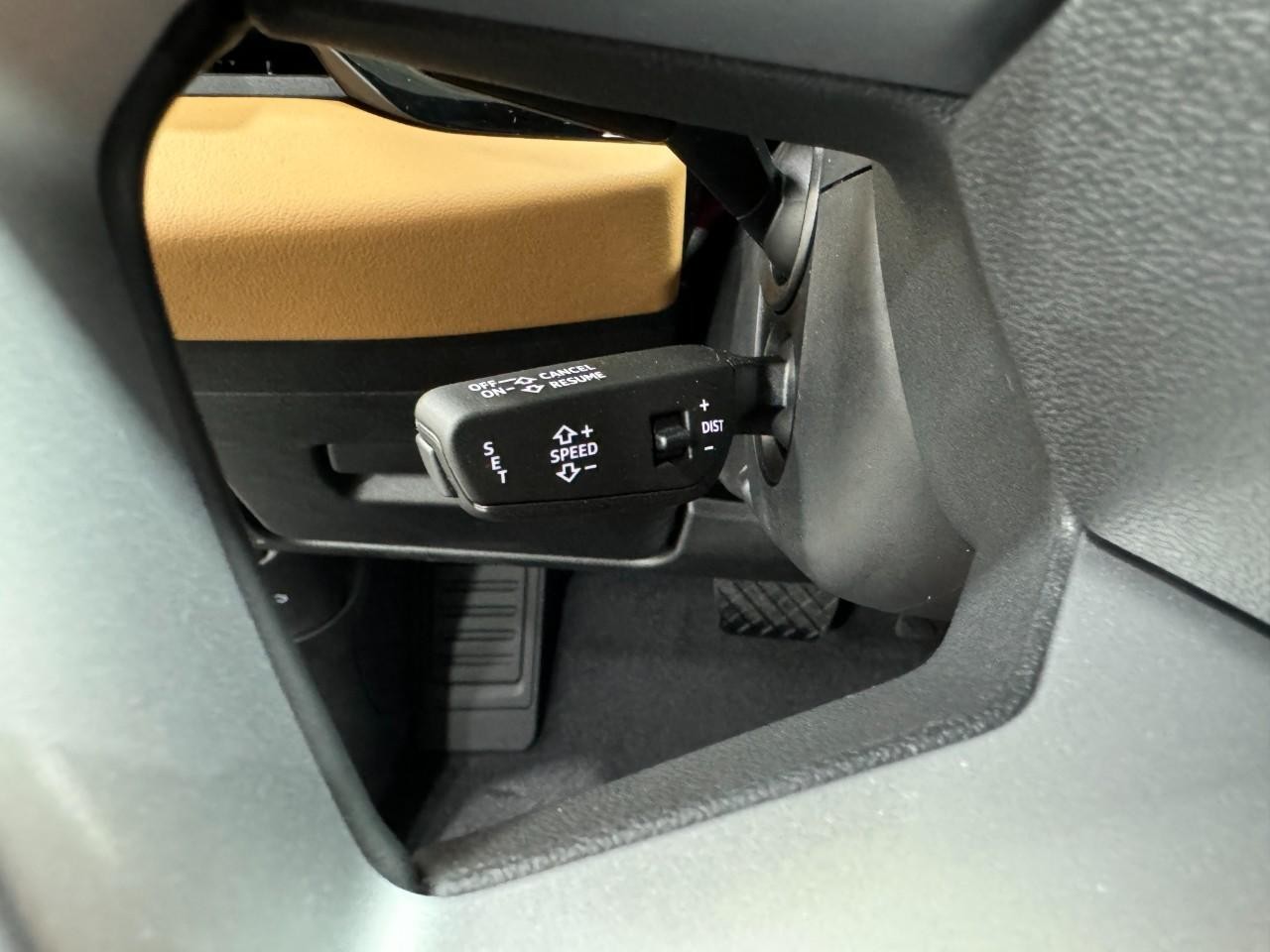 Audi A5 Vehicle Full-screen Gallery Image 30