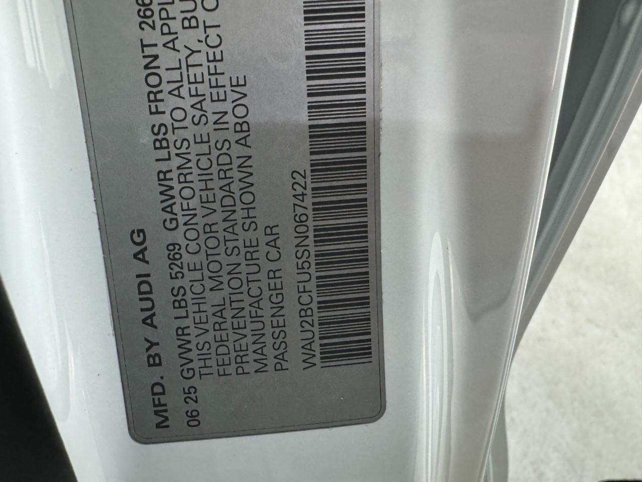 Audi A5 Vehicle Full-screen Gallery Image 35