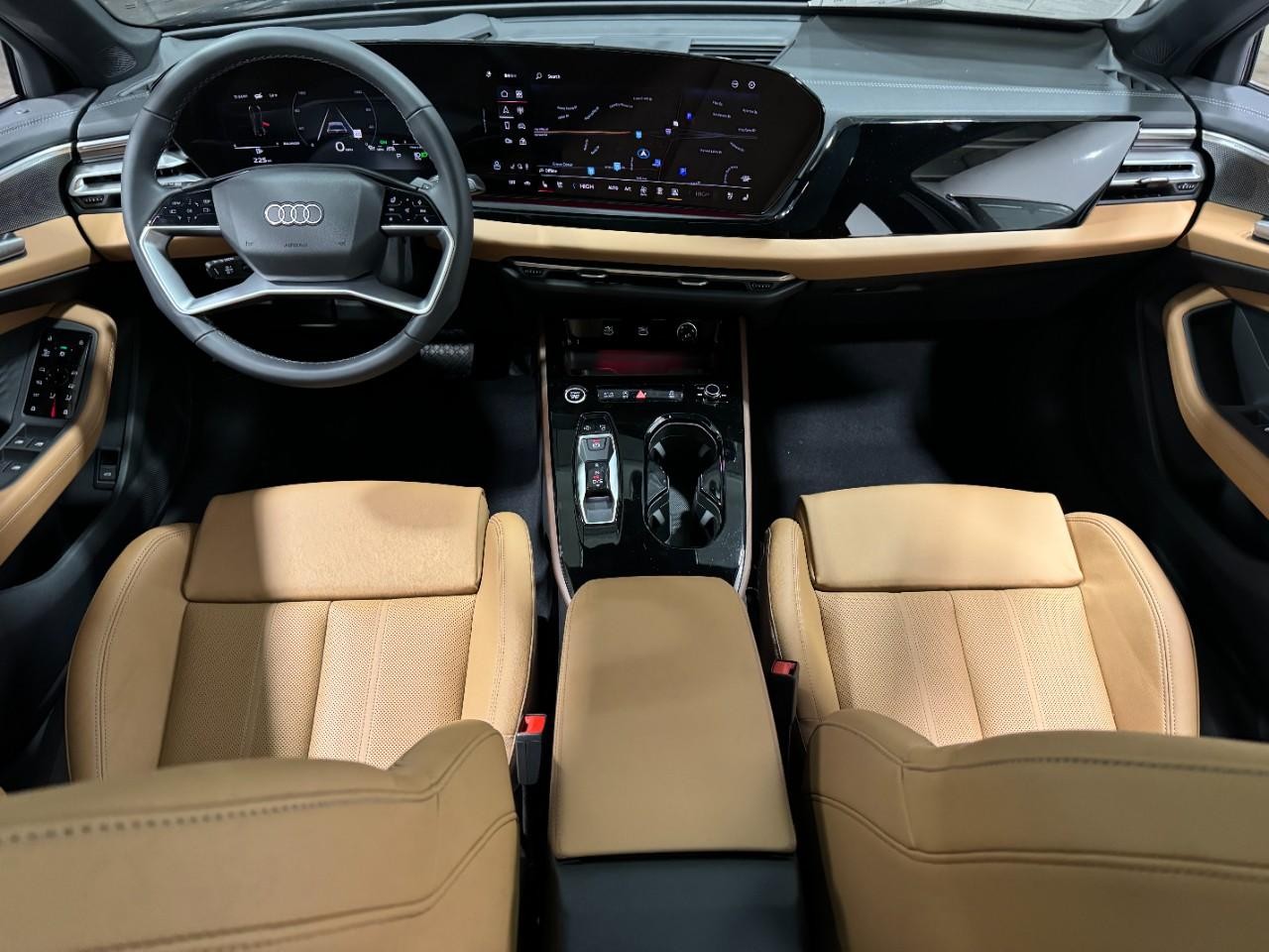 Audi A5 Vehicle Full-screen Gallery Image 13