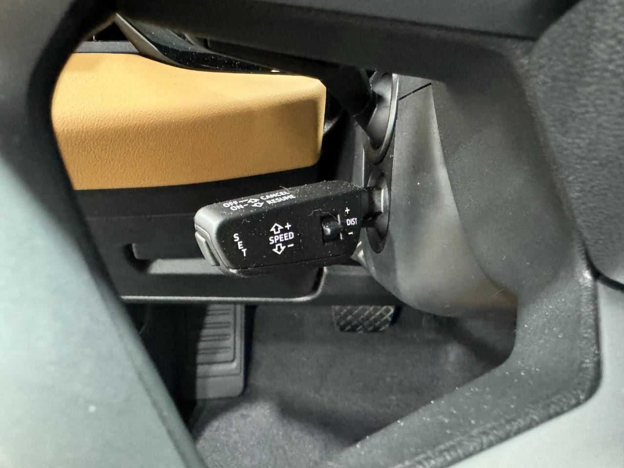 Audi A5 Vehicle Full-screen Gallery Image 28