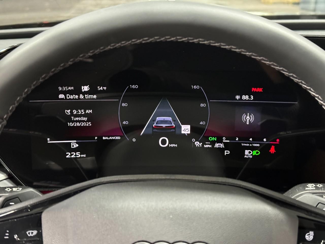 Audi A5 Vehicle Full-screen Gallery Image 31