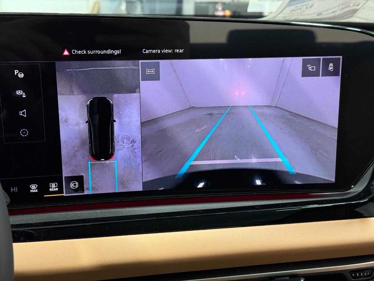 Audi A5 Vehicle Full-screen Gallery Image 32