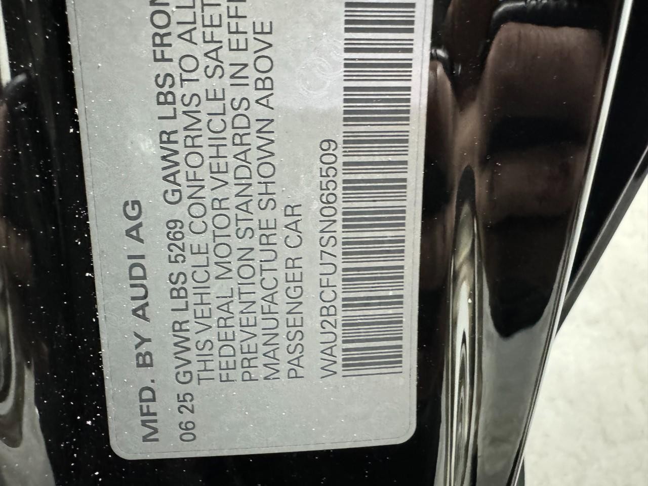 Audi A5 Vehicle Full-screen Gallery Image 33