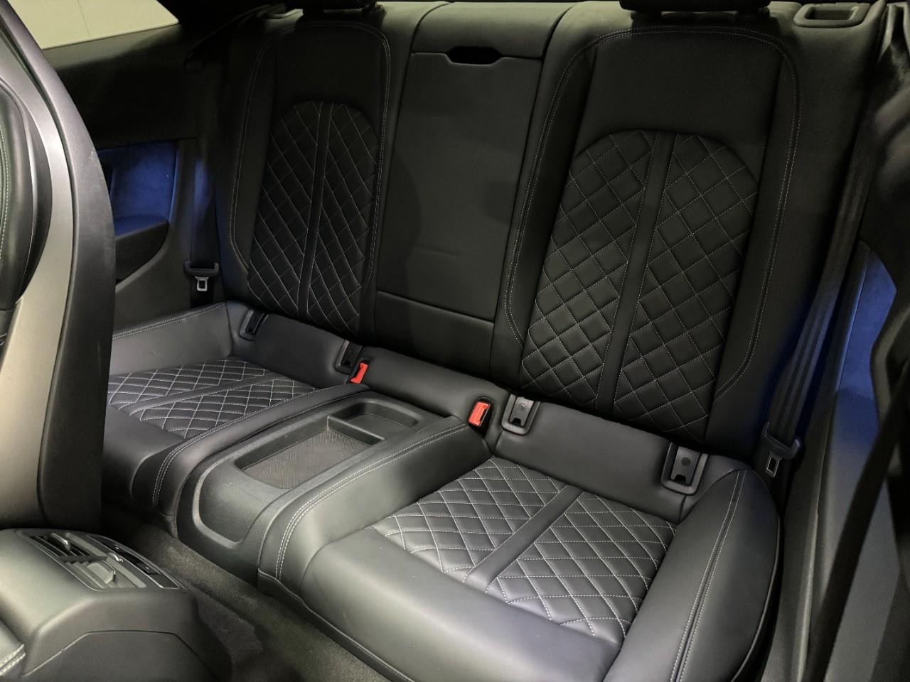 Audi S5 Coupe Vehicle Full-screen Gallery Image 08