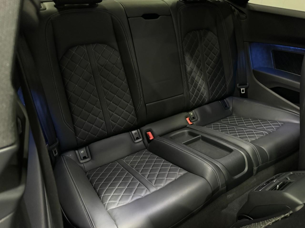 Audi S5 Coupe Vehicle Full-screen Gallery Image 10