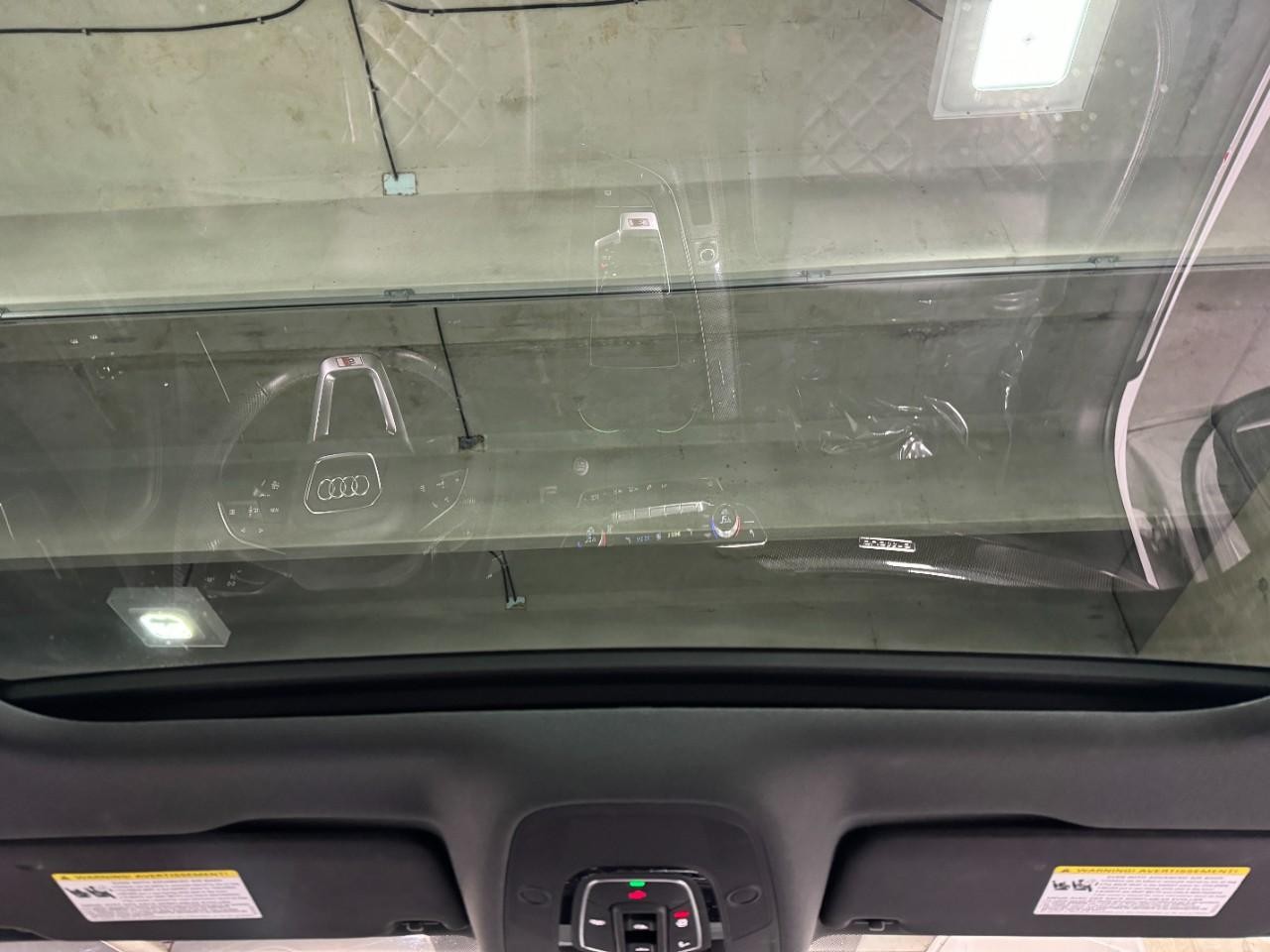 Audi S5 Coupe Vehicle Full-screen Gallery Image 12