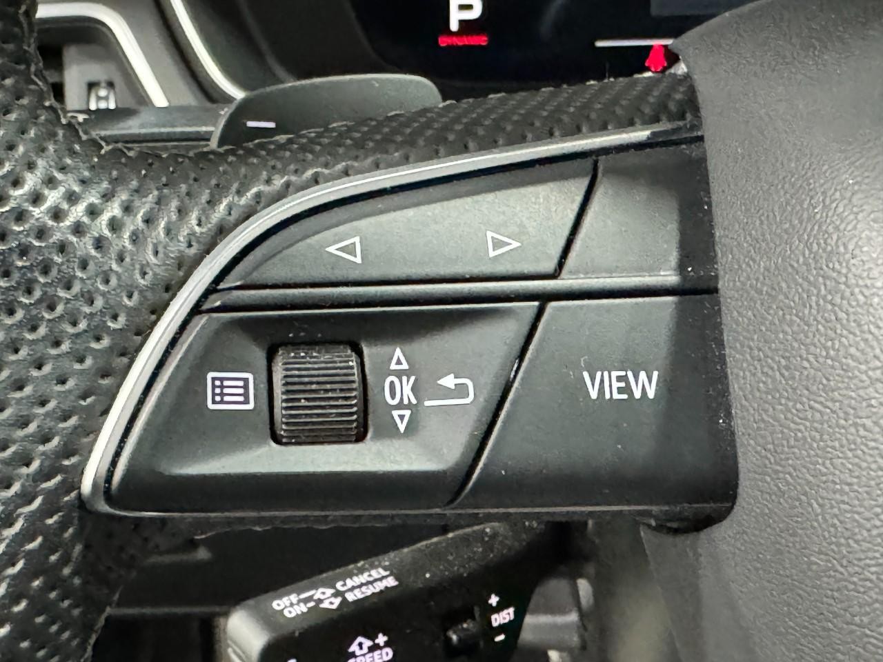 Audi S5 Coupe Vehicle Full-screen Gallery Image 33