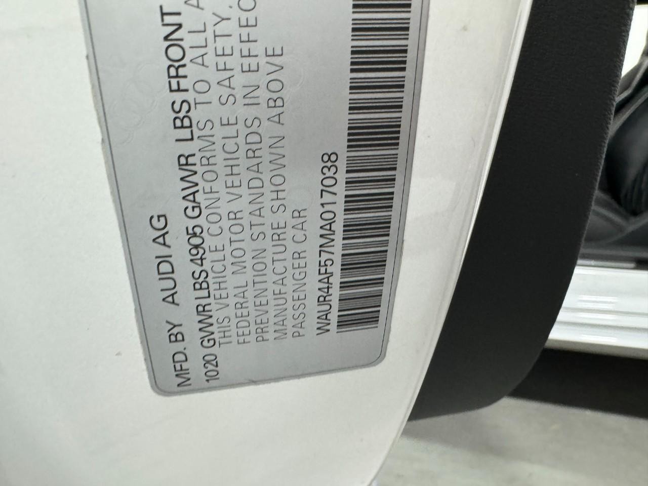 Audi S5 Coupe Vehicle Full-screen Gallery Image 37