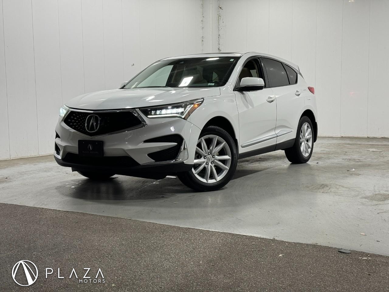 Acura RDX Vehicle Full-screen Gallery Image 01