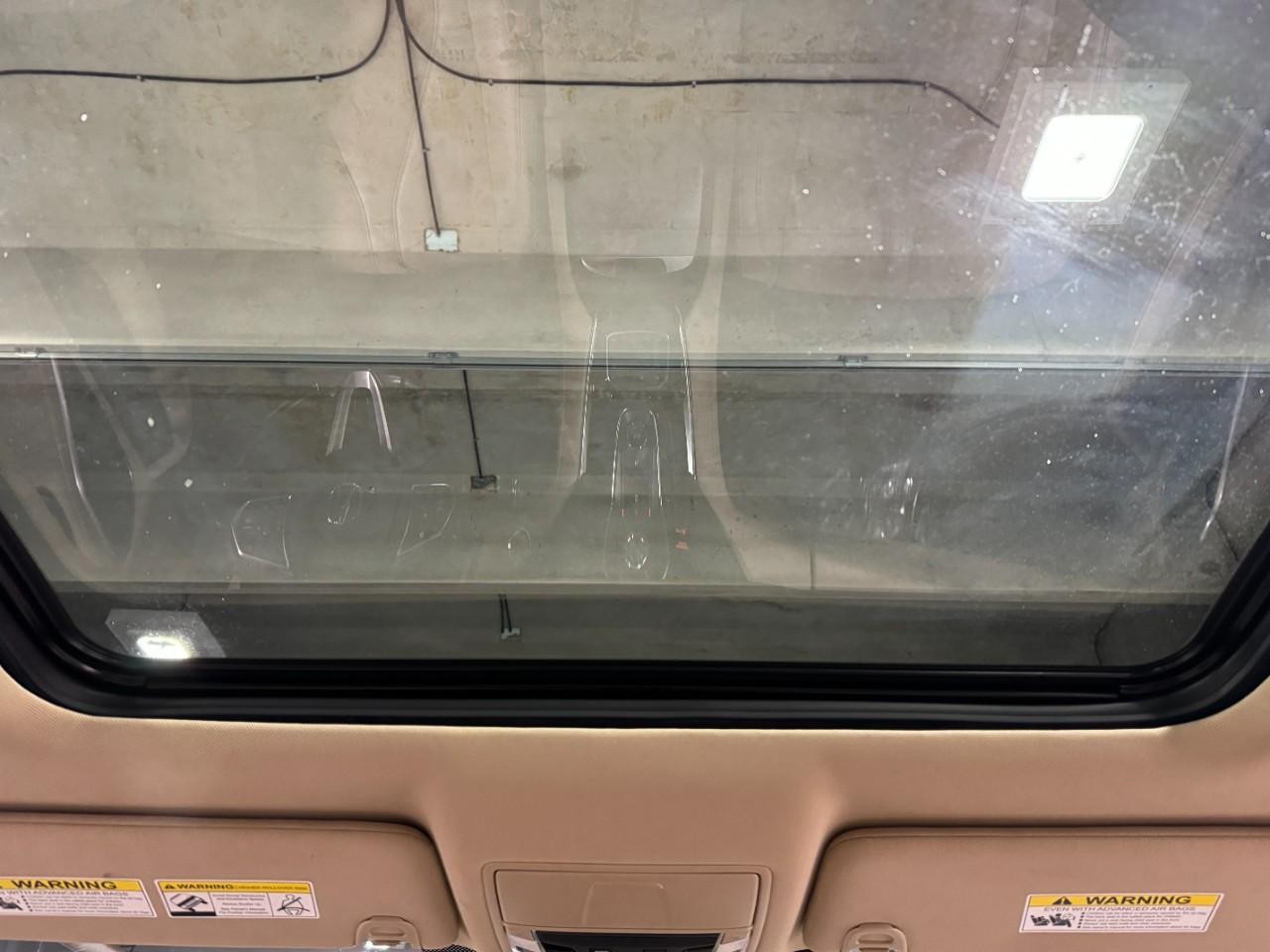 Acura RDX Vehicle Full-screen Gallery Image 11