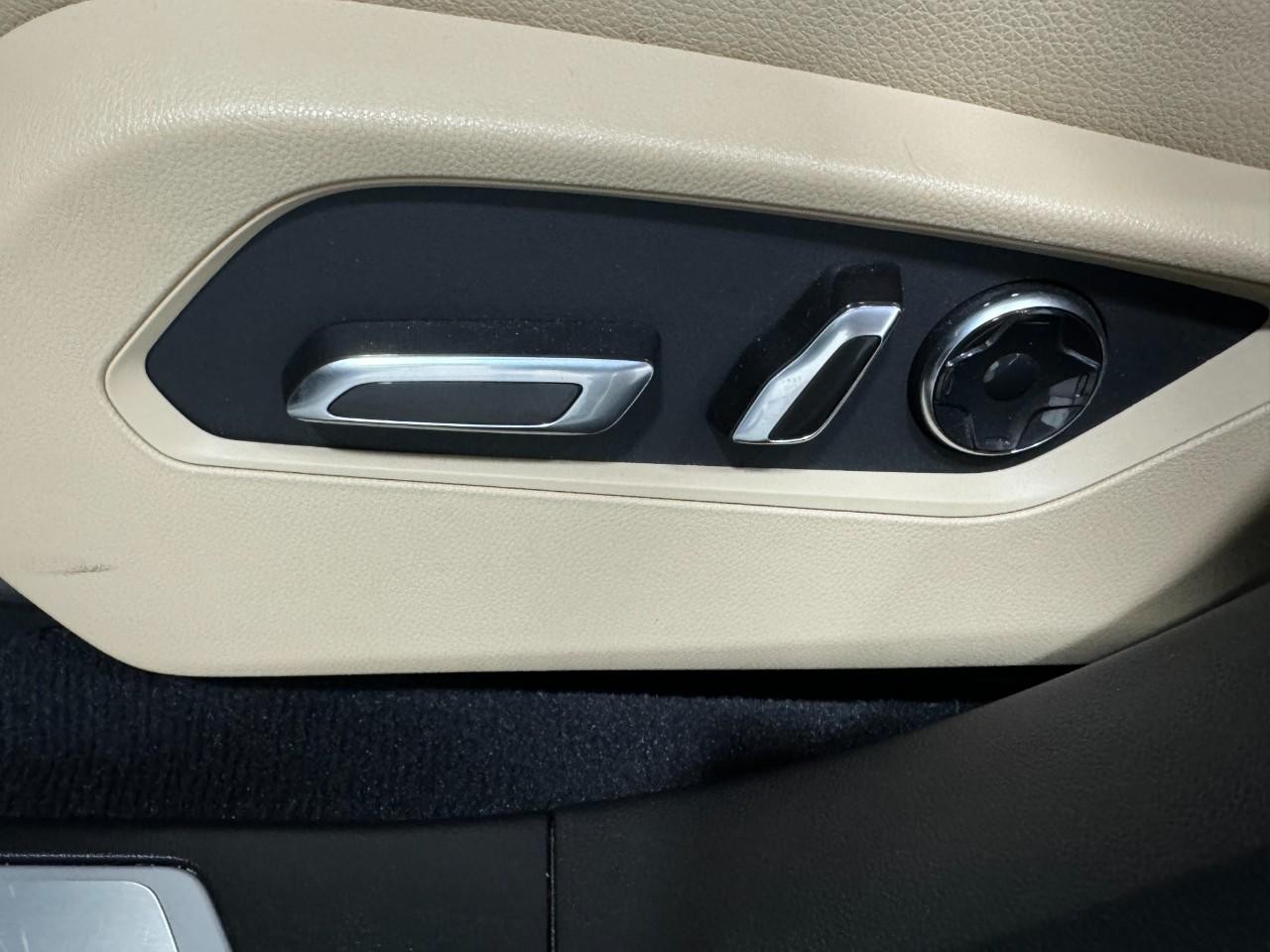 Acura RDX Vehicle Full-screen Gallery Image 27