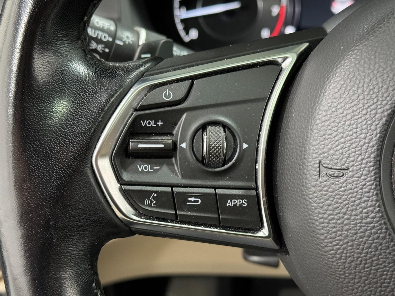 Acura RDX Vehicle Full-screen Gallery Image 29