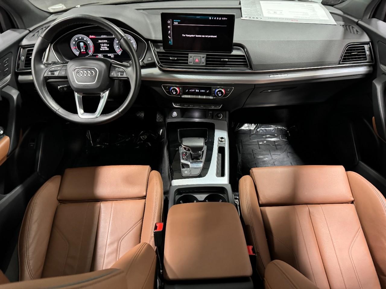 Audi Q5 Vehicle Full-screen Gallery Image 13