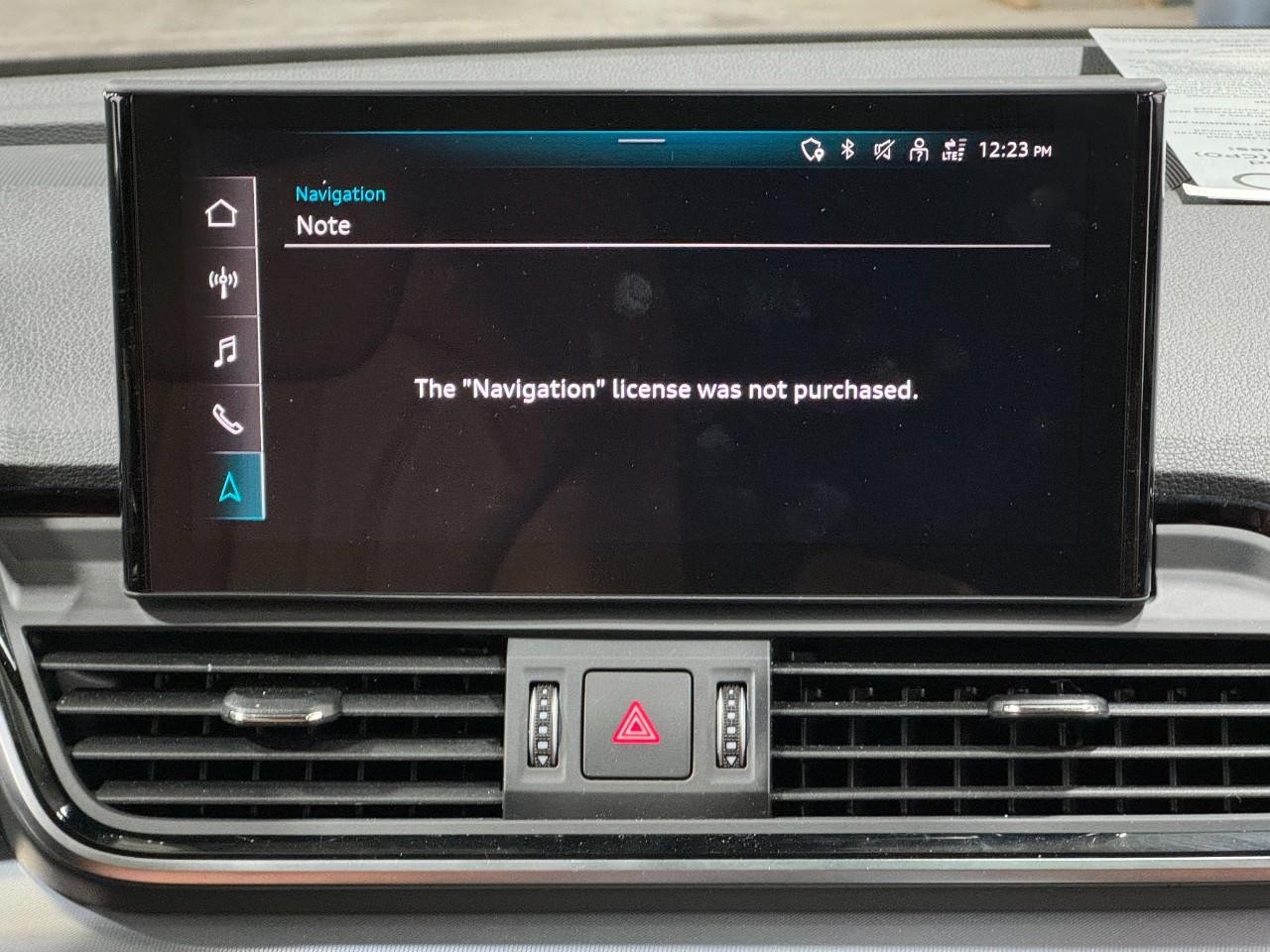 Audi Q5 Vehicle Full-screen Gallery Image 15