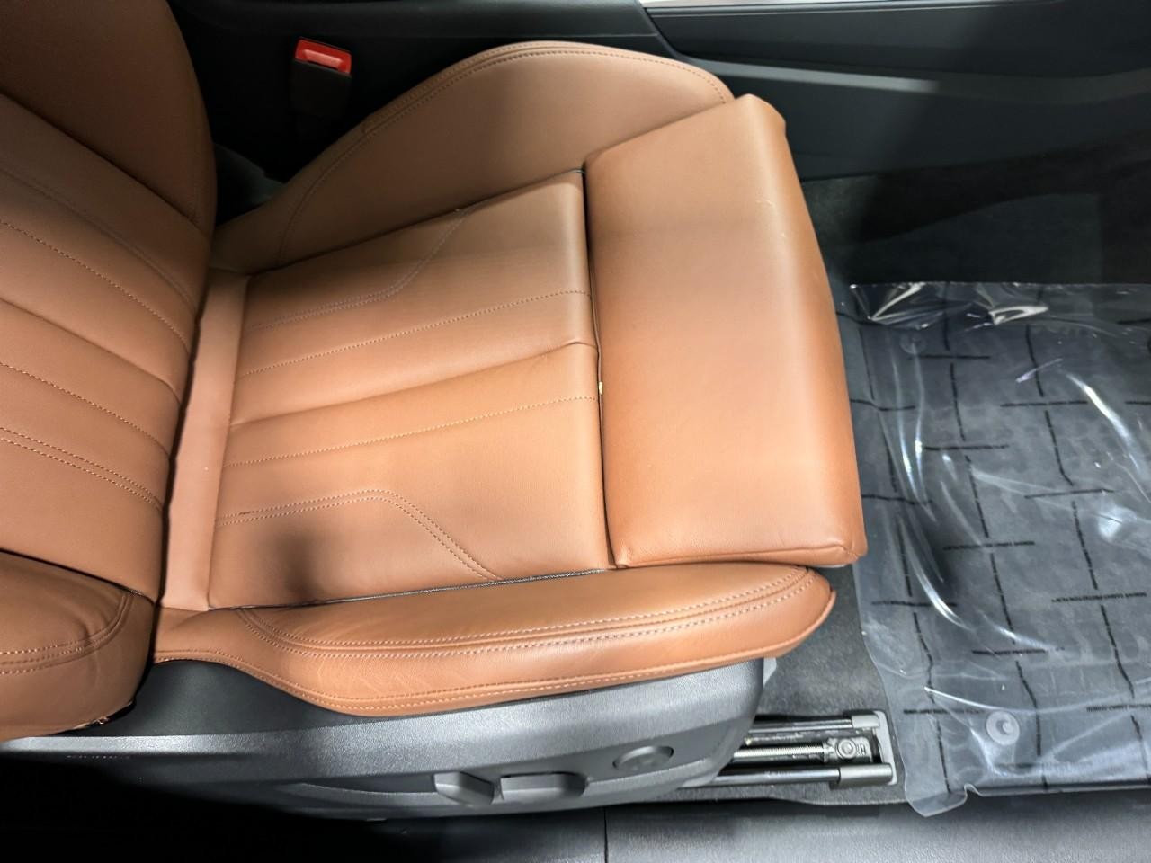 Audi Q5 Vehicle Full-screen Gallery Image 20