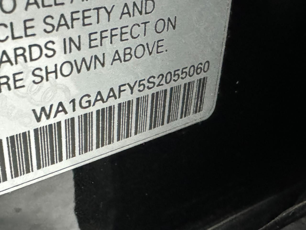 Audi Q5 Vehicle Full-screen Gallery Image 36