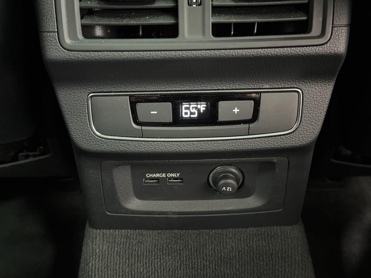 Audi Q5 Vehicle Full-screen Gallery Image 11